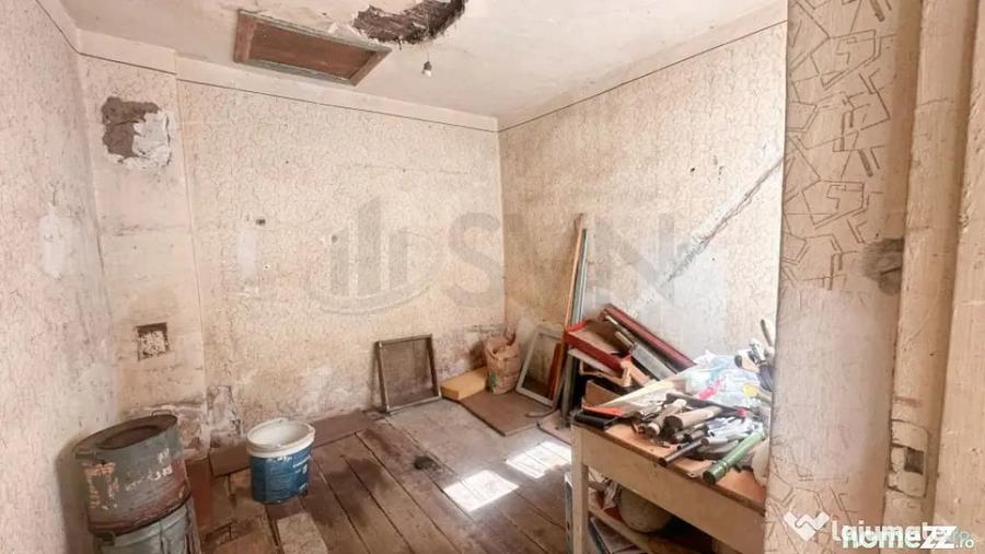 Casă cu 4 camere cu Teren 424 Mp în Polonă