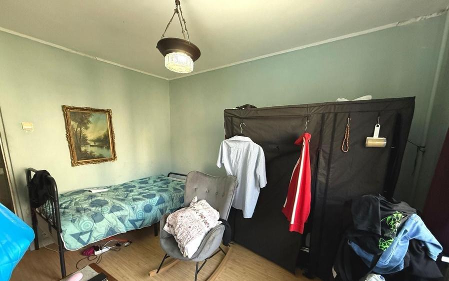 Apartament cu 3 camere în Crângași