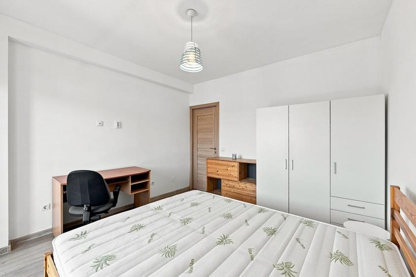 Apartament cu 3 camere decomandat, mobilat în Rediu
