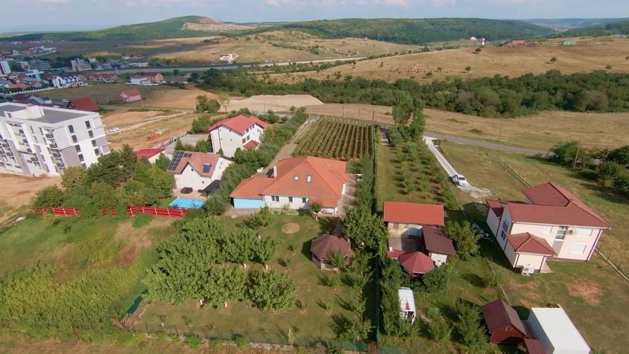 Casă individuală cu 7 camere cu Canalizare în Băile Felix