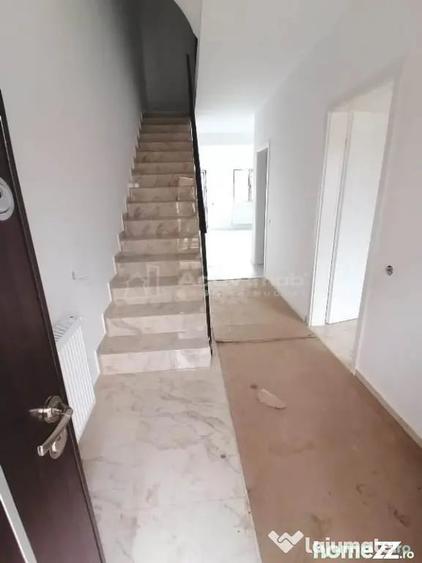 Casă cu 4 camere cu Teren 210 Mp în Rahova