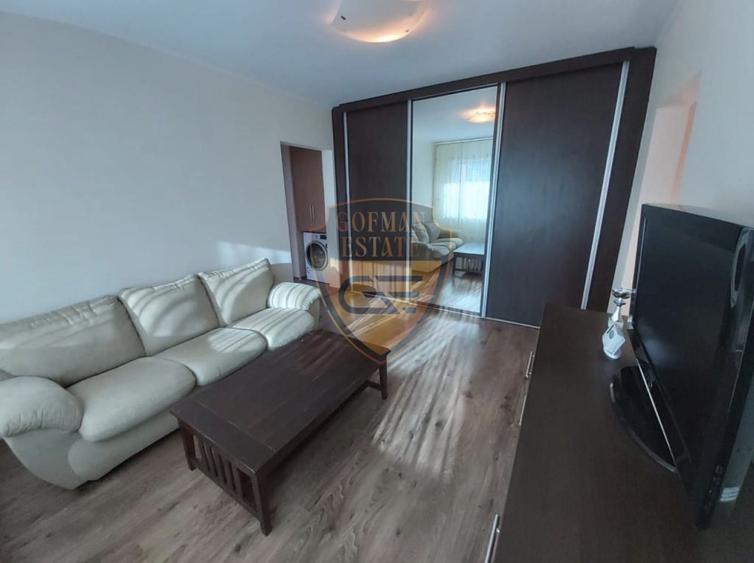 Apartament cu 2 camere semidecomandat, mobilat în City Park Mall
