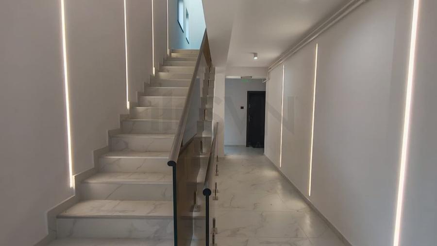 Apartament cu 5 camere decomandat în Parcul Carol