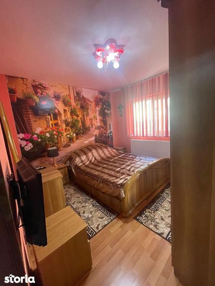 Apartament cu 3 camere decomandat în Tomis Nord