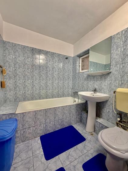 Apartament cu 3 camere decomandat, mobilat în Tineretului