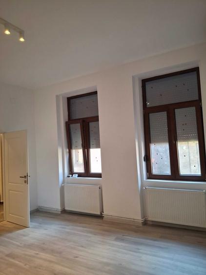 Apartament cu 2 camere semidecomandat în Ultracentral