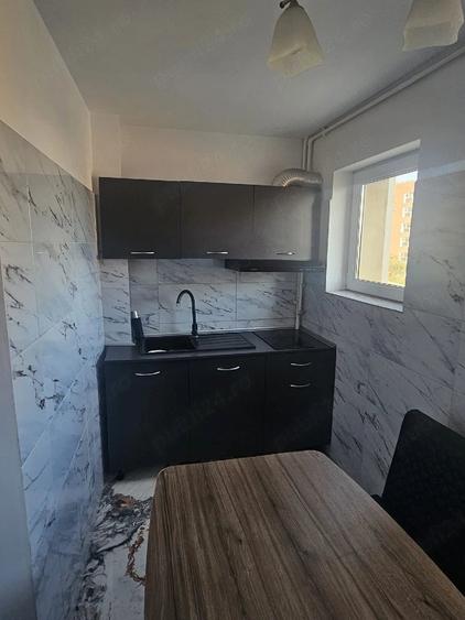 Apartament cu 2 camere decomandat în Bonț