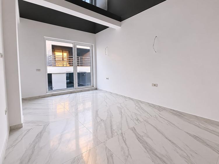 Apartament cu 3 camere decomandat în Mamaia-Sat