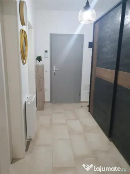 Garsonieră decomandată în Avantgarden
