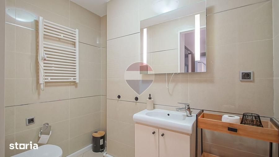 Apartament cu 6 camere în Central