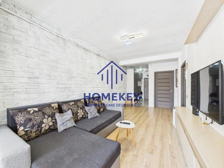 Apartament cu 3 camere semidecomandat, mobilat în Central