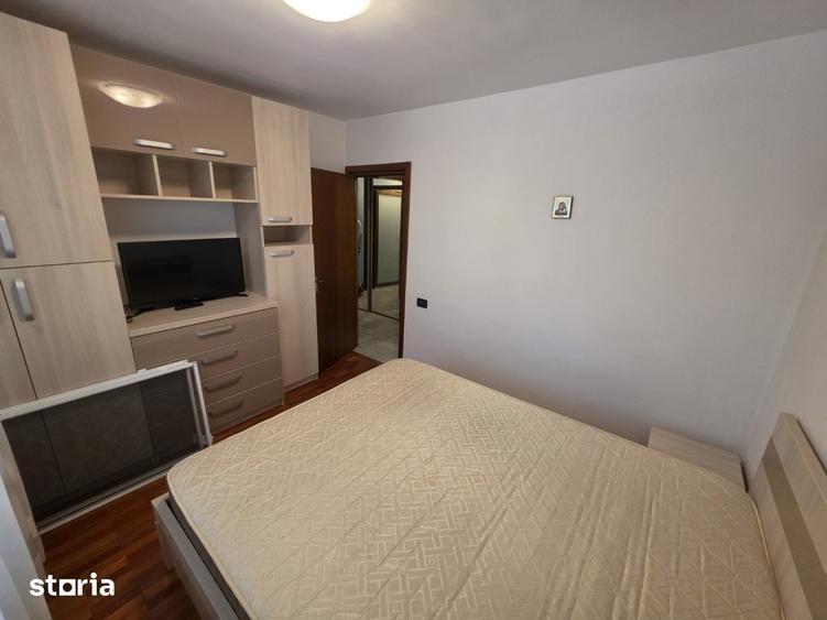 Apartament cu 4 camere decomandat în Colentina
