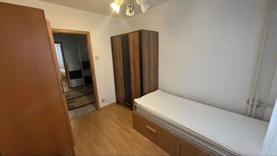 Apartament cu 3 camere semidecomandat, mobilat în Alexandru Obregia