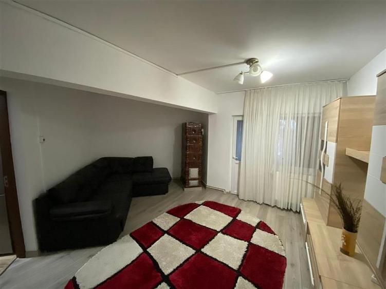 Apartament cu 2 camere decomandat, mobilat în Sud