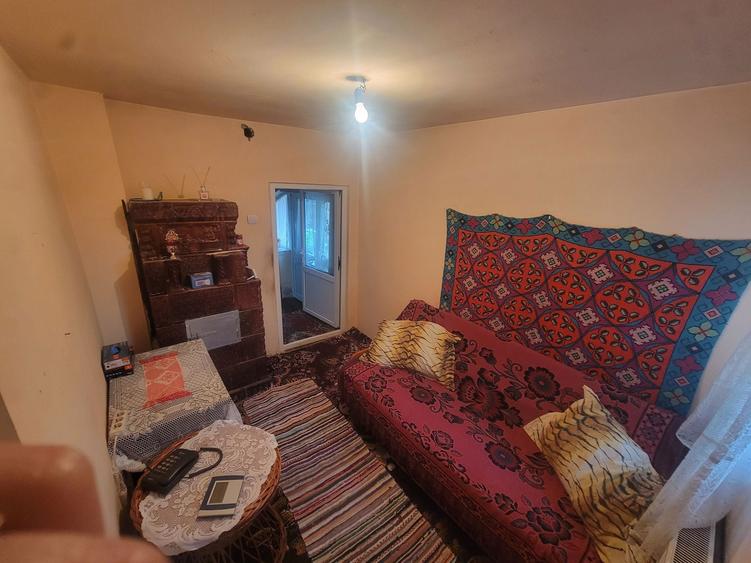 Casa batraneasca renovata, centrala termica,Comuna Dumbrava, Prahova 45 500 875 /m2 - 2