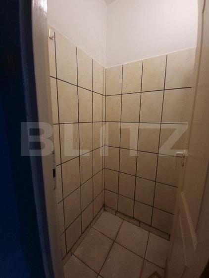 Garsonieră decomandată, mobilată în Valea Rosie