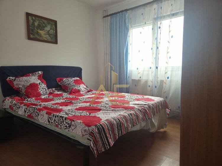 Apartament cu 2 camere semidecomandat, mobilat în Sud