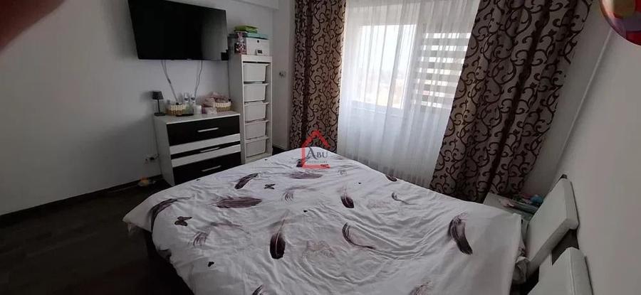 Apartament cu 2 camere decomandat, mobilat în Nicolina