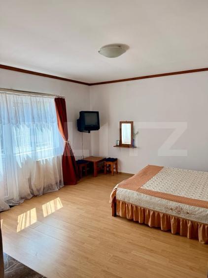 Casă individuală cu 12 camere cu Canalizare în Bran