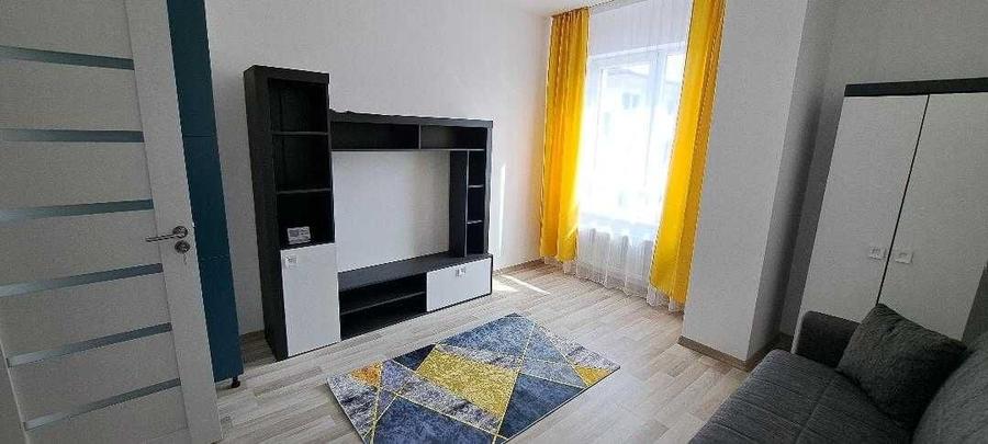 Apartament cu 3 camere decomandat în Florești