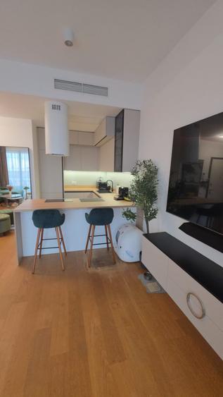 Apartament cu 2 camere semidecomandat în Barbu Văcărescu