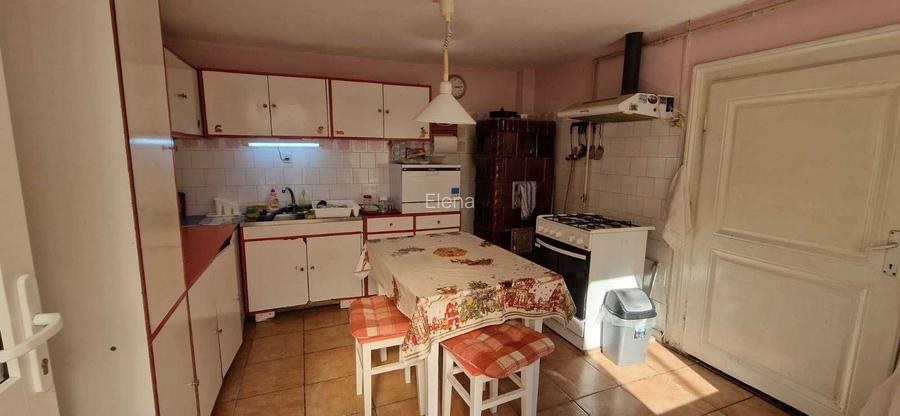 Casa zona Strand cu anexe si gradina mare cu vie si pomi fructiferi. Direct de la proprietar!
