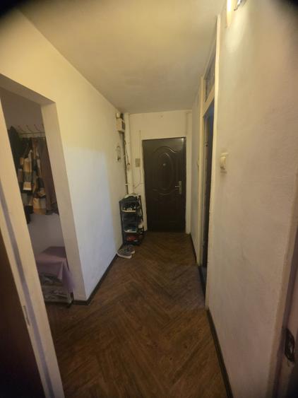 Apartament cu 3 camere decomandat în Colentina