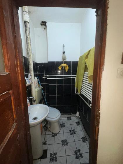 Apartament cu 3 camere decomandat în Exterior Vest