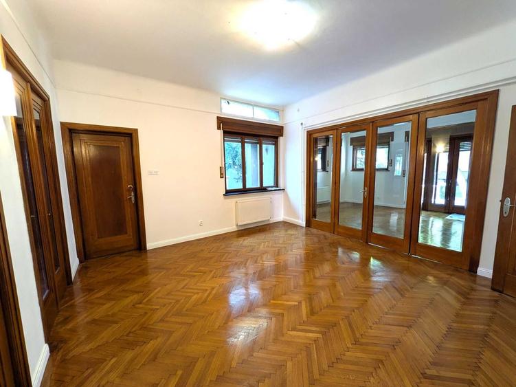 Apartament cu 4 camere decomandat în Aviatorilor