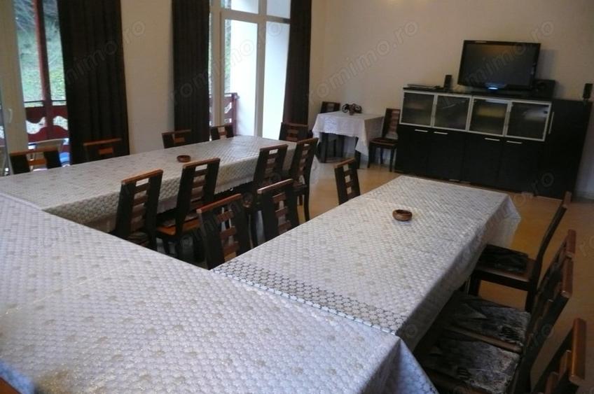 Casă cu 6 camere în Clăbucet