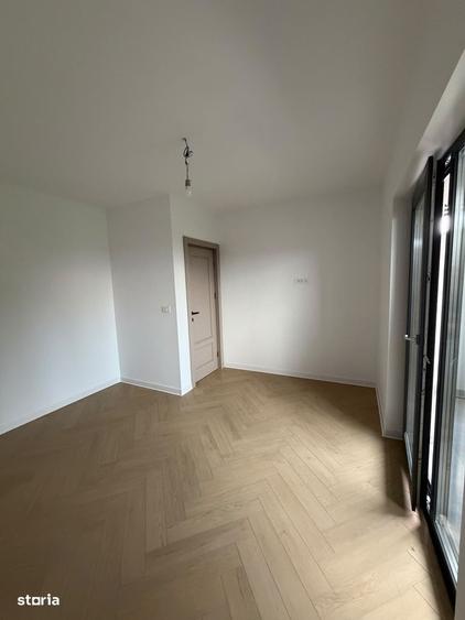 Casă cu 4 camere cu Teren 430 Mp în Bucium