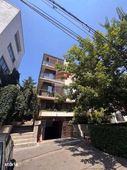 Apartament cu 3 camere în Aviatorilor