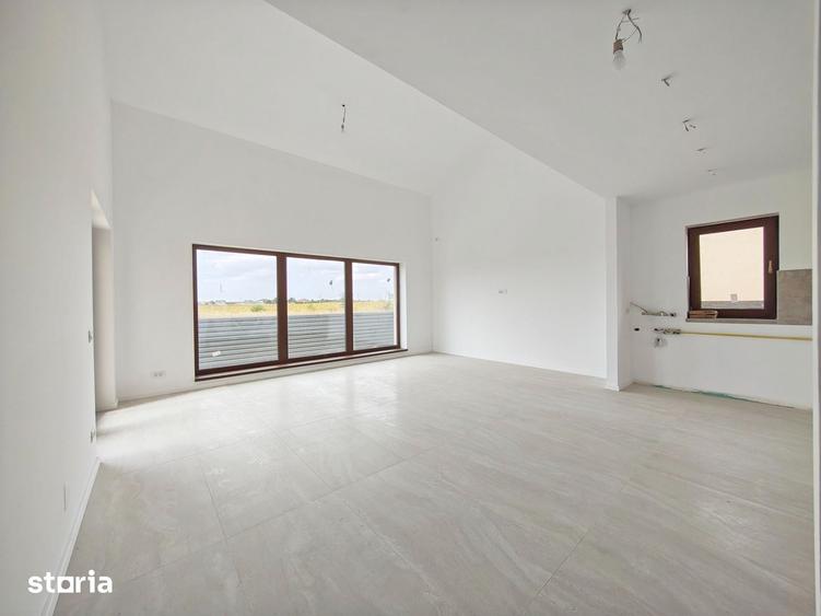 Casă cu 4 camere cu Teren 340 Mp în Cernica