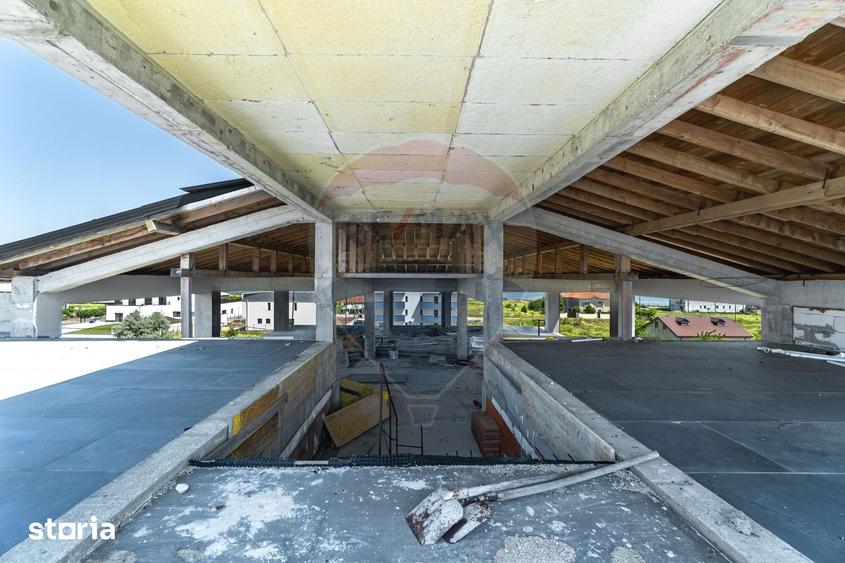 Spațiu comercial, de 1,340 mp, în Central