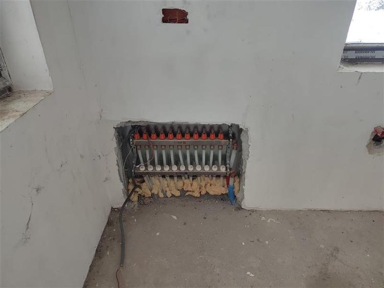Casă cu 4 camere cu Teren 528 Mp în Tamași