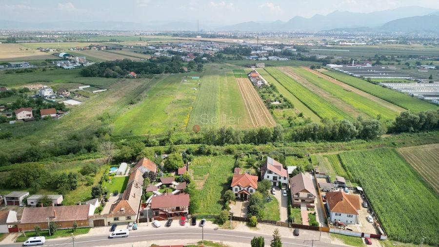 Teren Construcții intravilan de 1777 mp, în Stupini