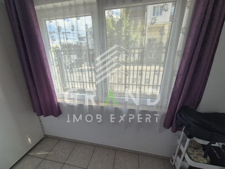 Apartament cu 3 camere semidecomandat, mobilat în Iris
