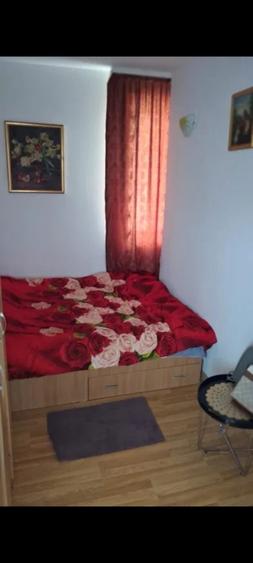 Apartament cu 2 camere semidecomandat în Casa de Cultură