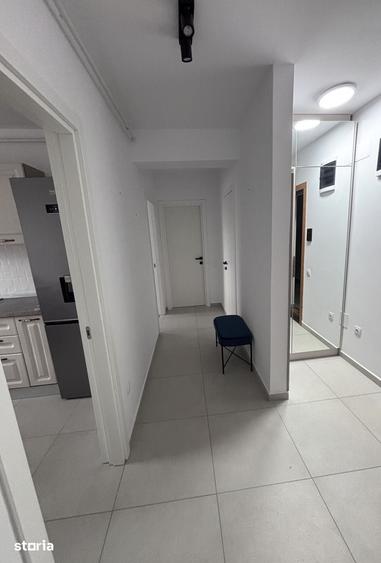 Apartament cu 2 camere decomandat în Tractorul