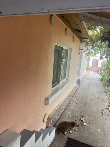 Casă cu 4 camere în Gălățui