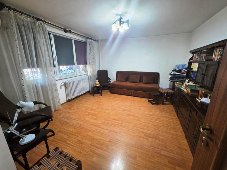 Garsonieră decomandată în Colentina