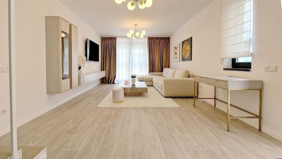 Duplex cu 3 camere cu Canalizare în Sânpetru