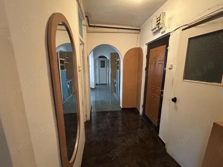 Apartament cu 4 camere decomandat în Aradul Nou