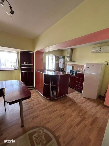 Apartament cu 3 camere decomandat în Ultracentral