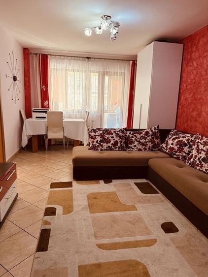 Apartament cu 2 camere decomandat în Precista
