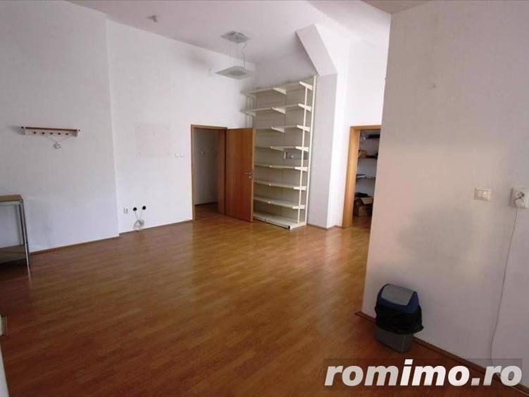 Spațiu comercial, de 642 mp, în Central