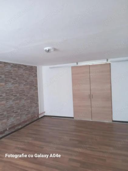 Casă cu 3 camere cu Teren 500 Mp în Predeal