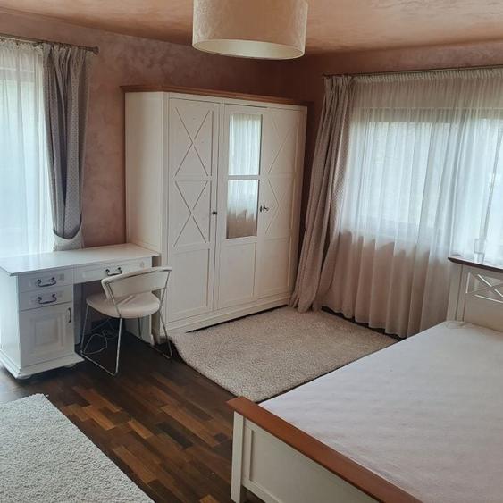 Casă individuală cu 7 camere cu Canalizare în Făget