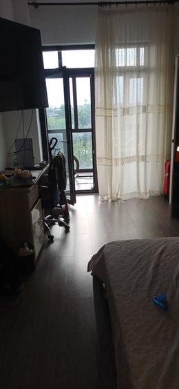 Apartament cu 3 camere semidecomandat în Dobroești