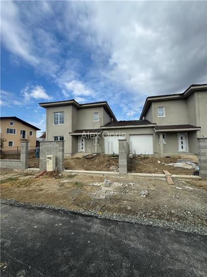 Casa spațioasa – 4 Dormitoare – Despartita prin Garaj (140 mp utili, 400 mp